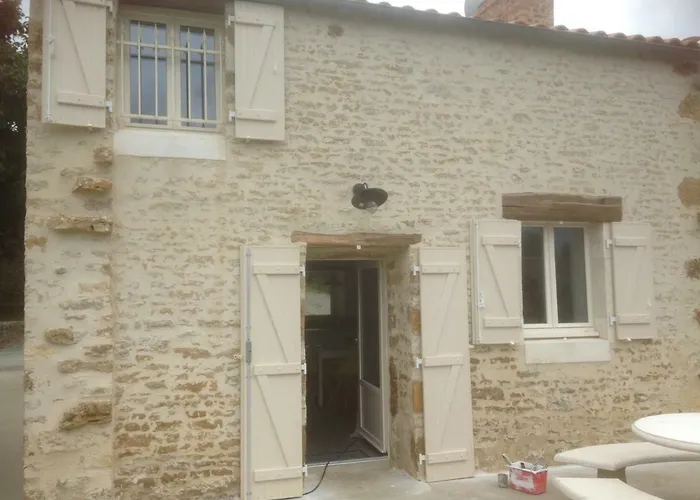 Le Puit Du Lavoir Thiré